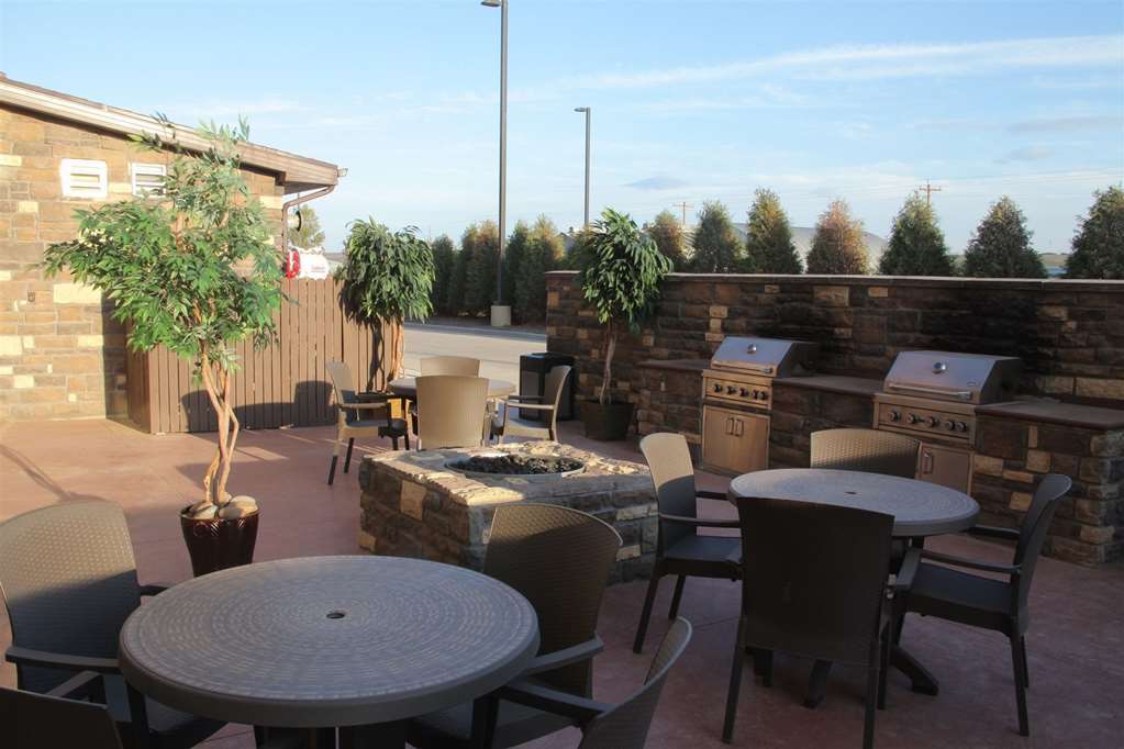 Little Missouri Inn & Suites New Town Exterior photo